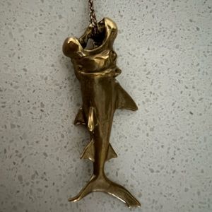 VERAMEAT Hip Shark 18” Necklace